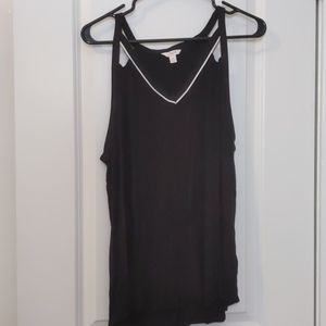 V-neck tank top